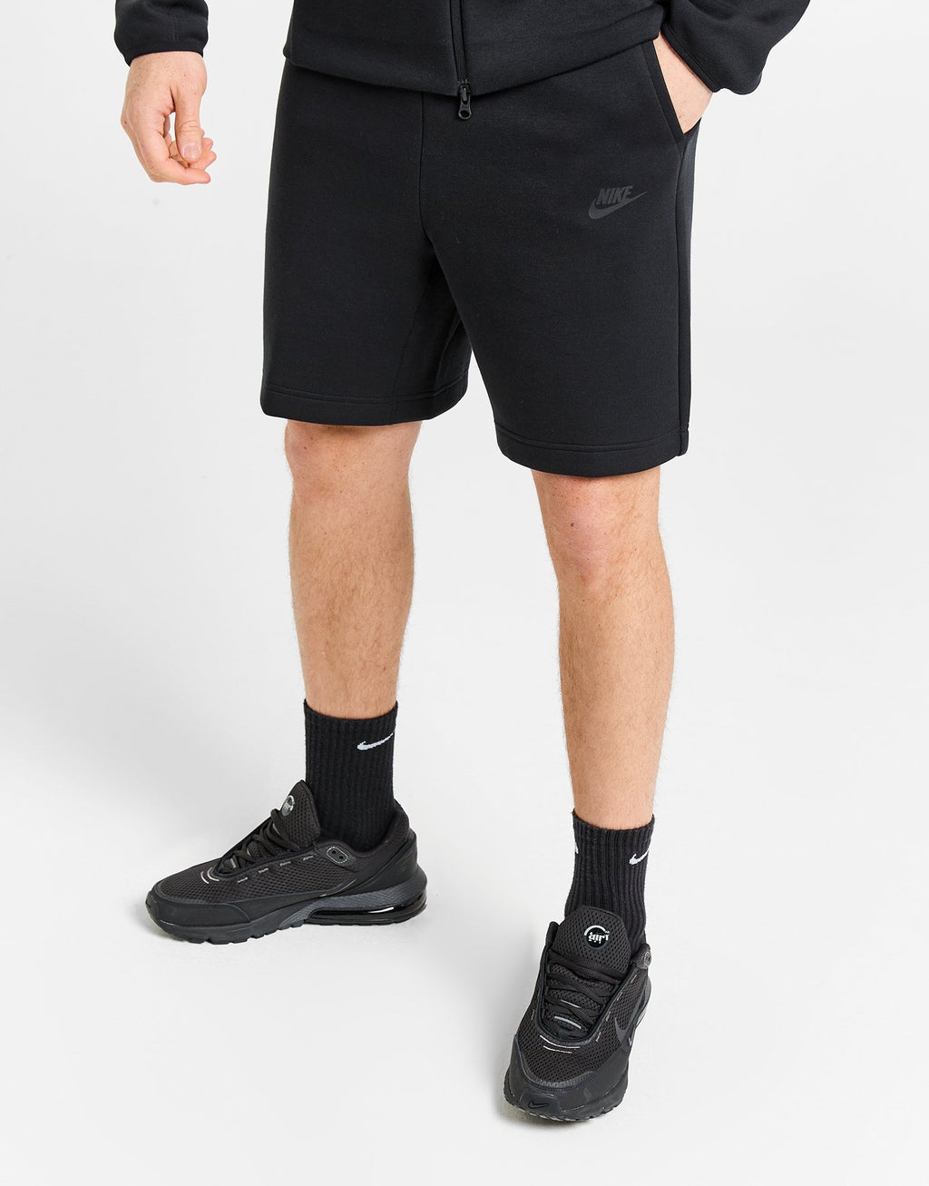 Nike Tech Šorts-Crni
