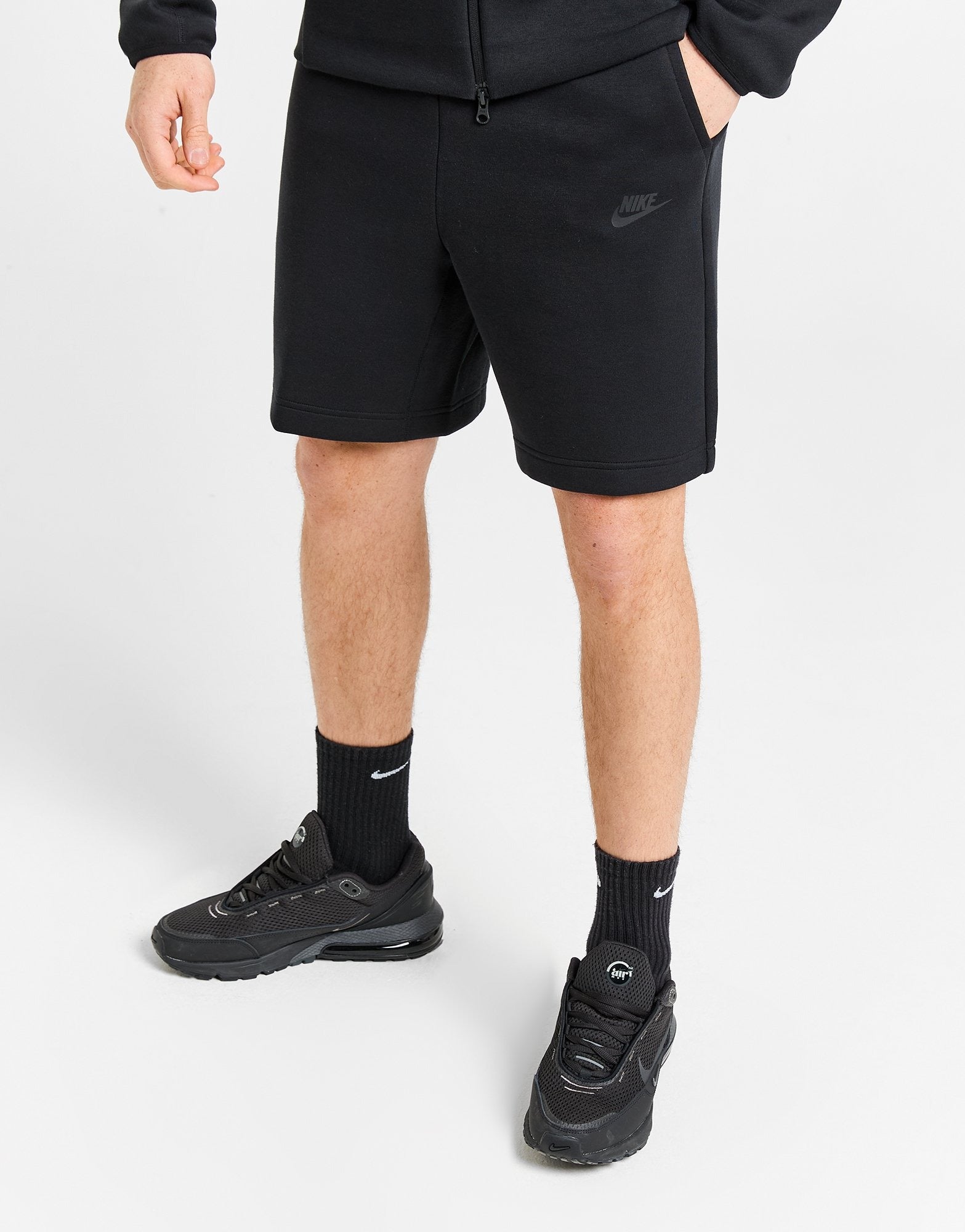 Nike Tech Šorts-Crni