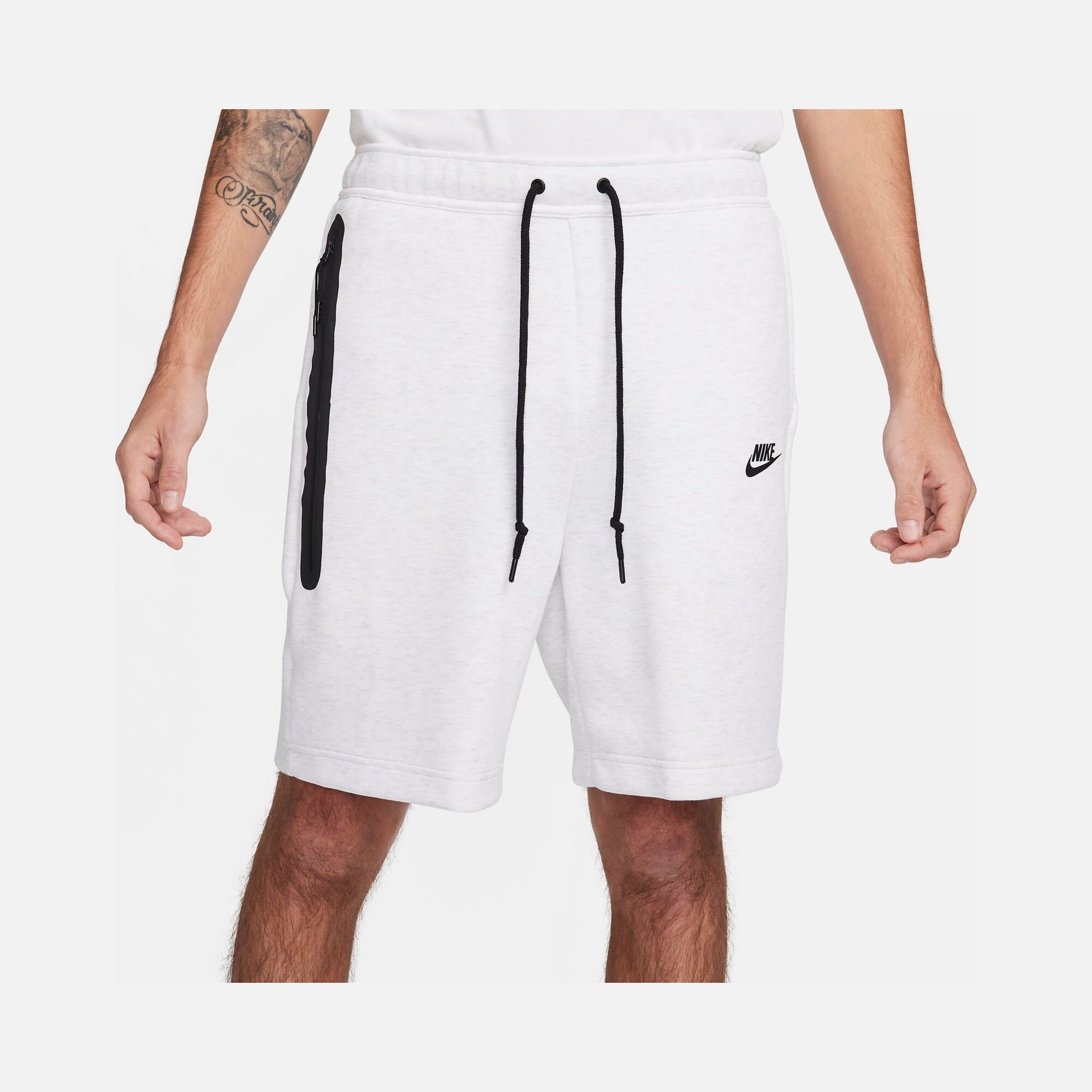 Nike Tech Šorts-Beli