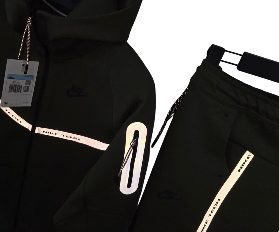 Komplet Nike Tech Fleece Olive Reflective 2026